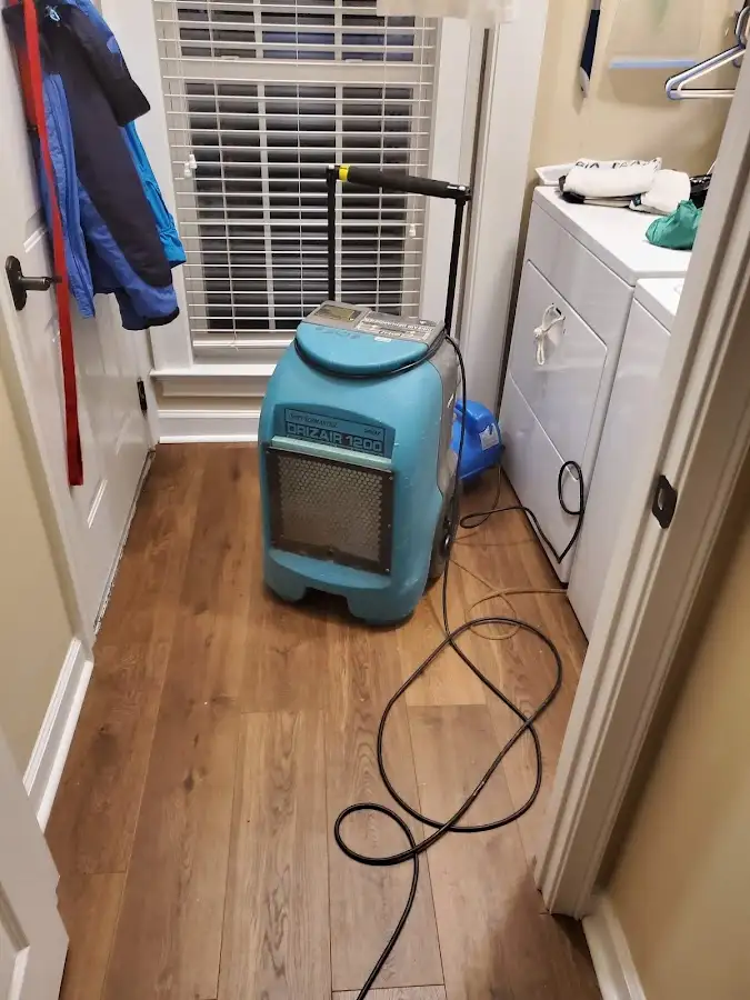 Commercial dehumidifier deployed for Flood Damage Cleanup in Oak Park